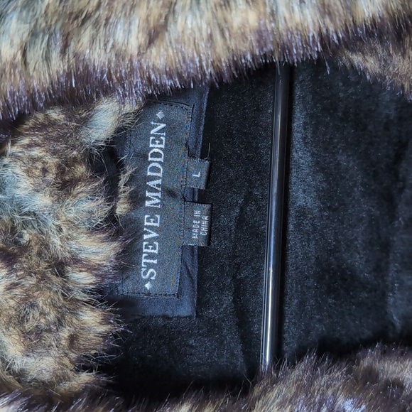 Vintage Y2K Steve Madden fur lined jacket. - Picture 2 of 4